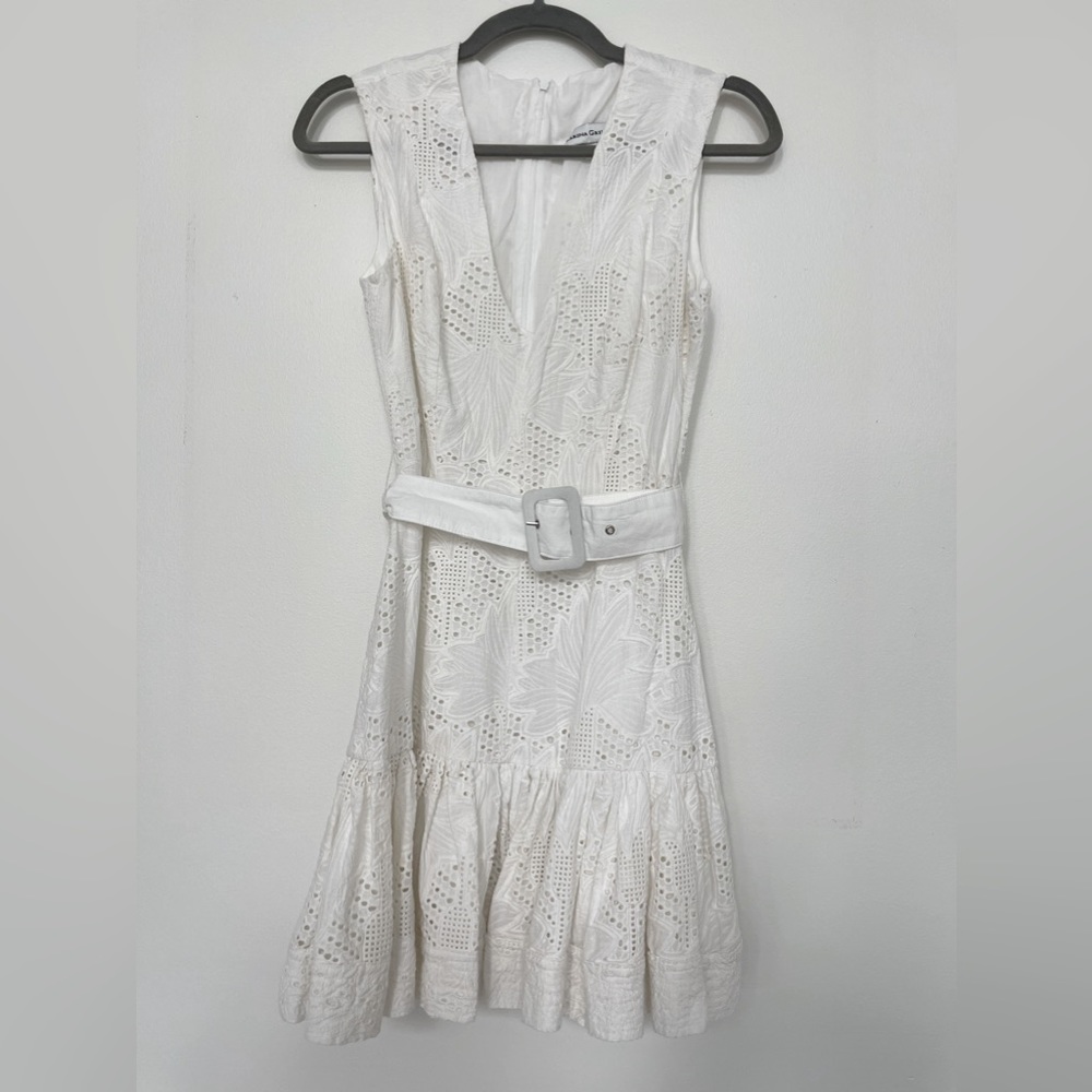 Eyelet embroidery short dress